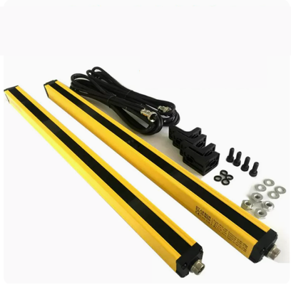 High Speed Industrial Safety Light Curtain Sensors 0-2.5m Range Beam Pitch 10mm 20mm 40mm